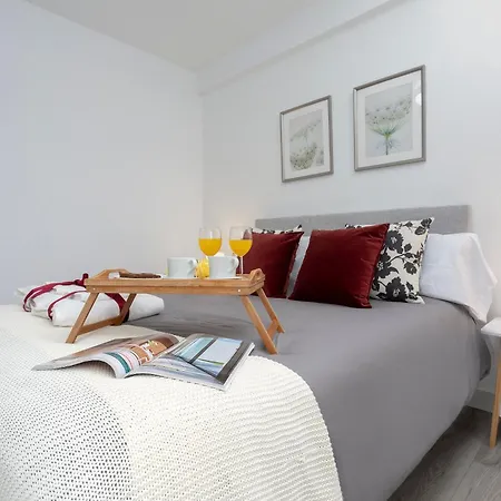 Apartment Mrapartment Centre&beach Airport&train