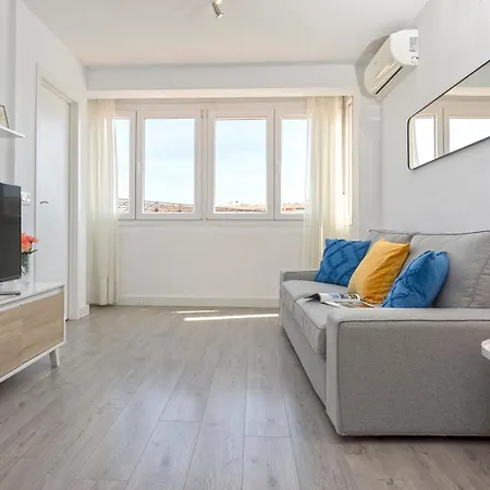 Mrapartment Centre&beach Airport&train Apartamento *